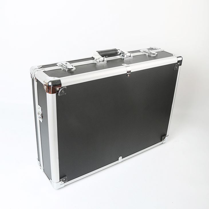 Aluminiowa obudowa z uchwytem
